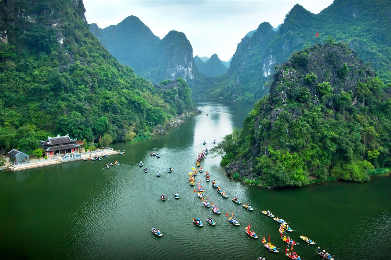 8D7N THE NORTH - THE CENTRAL - THE SOUTH OF VIETNAM 